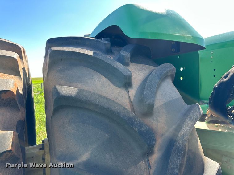 image for item NI9798 2002 John Deere 9420  4WD tractor