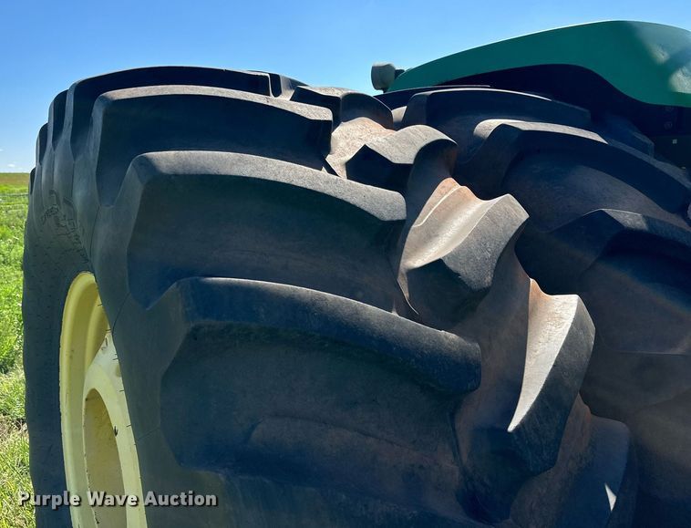 image for item NI9798 2002 John Deere 9420  4WD tractor