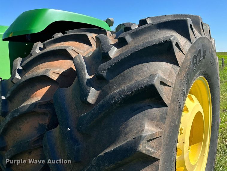 image for item NI9798 2002 John Deere 9420  4WD tractor