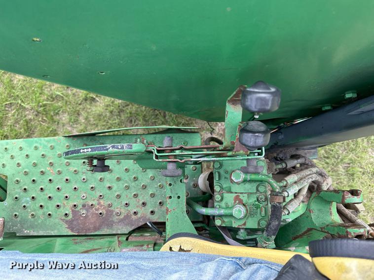 image for item NP9732 1990 John Deere 2755 tractor