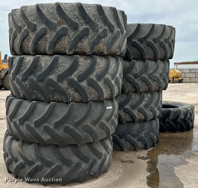 image for item NP9734 (14) Firestone 710/70R42 tires