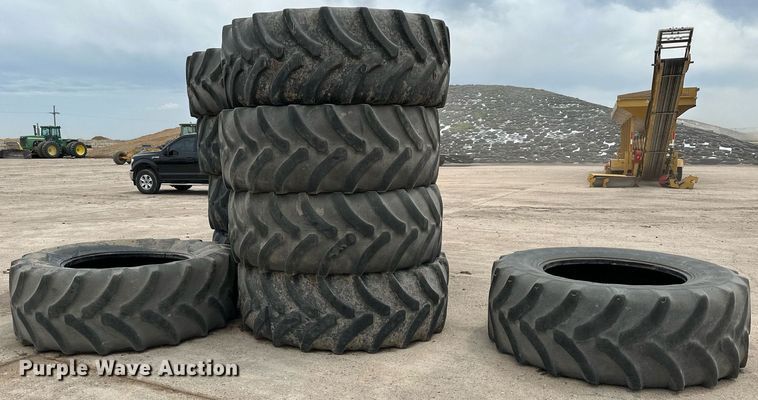 image for item NP9734 (14) Firestone 710/70R42 tires