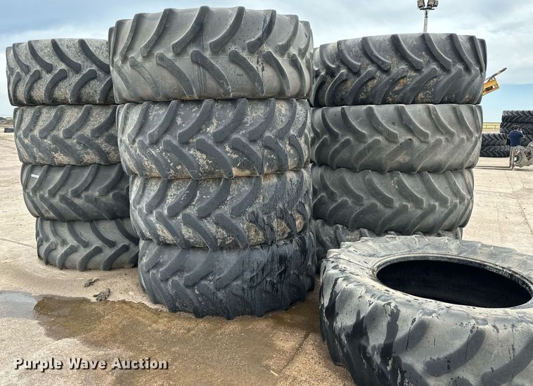 image for item NP9734 (14) Firestone 710/70R42 tires