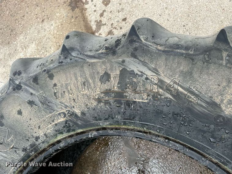 image for item NP9734 (14) Firestone 710/70R42 tires