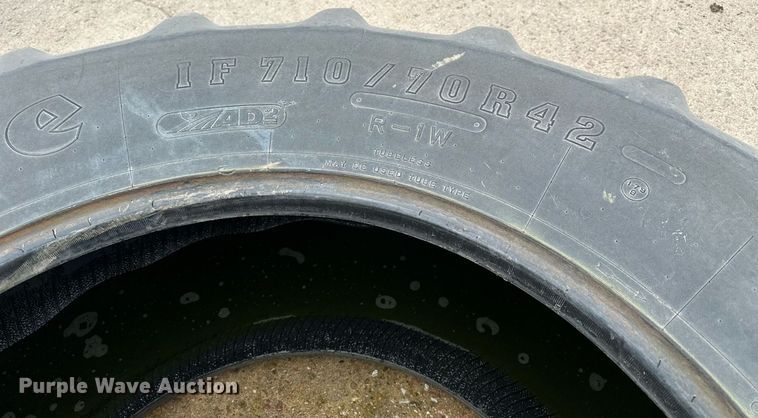 image for item NP9734 (14) Firestone 710/70R42 tires