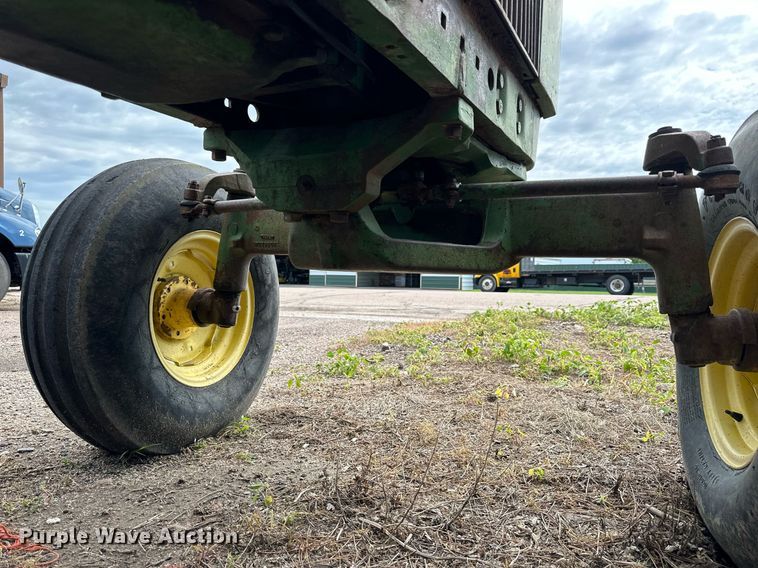 image for item NP9740 1961 John Deere 4010  tractor
