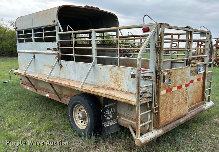 image for item NY9005 Reyes  livestock trailer
