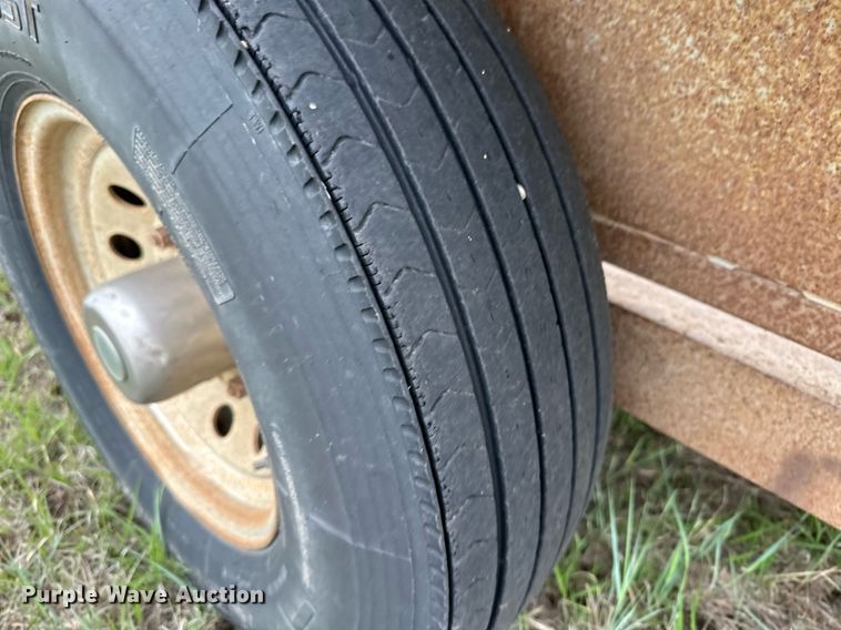 image for item NY9005 Reyes  livestock trailer