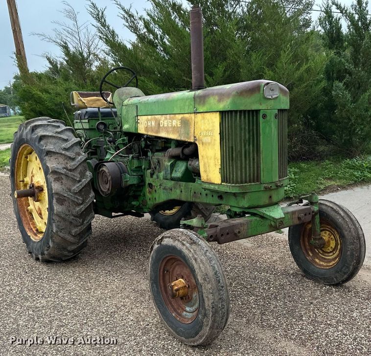 image for item NY9216 1959 John Deere 730  tractor