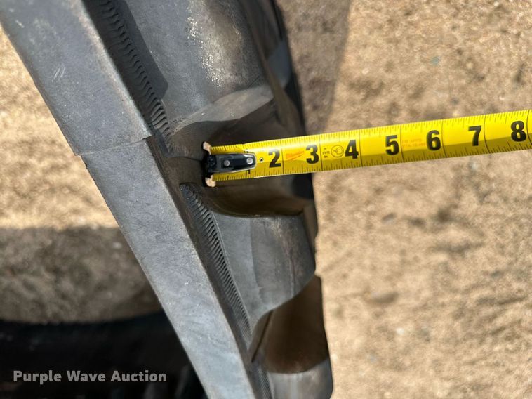 image for item NY9225 Rubber track