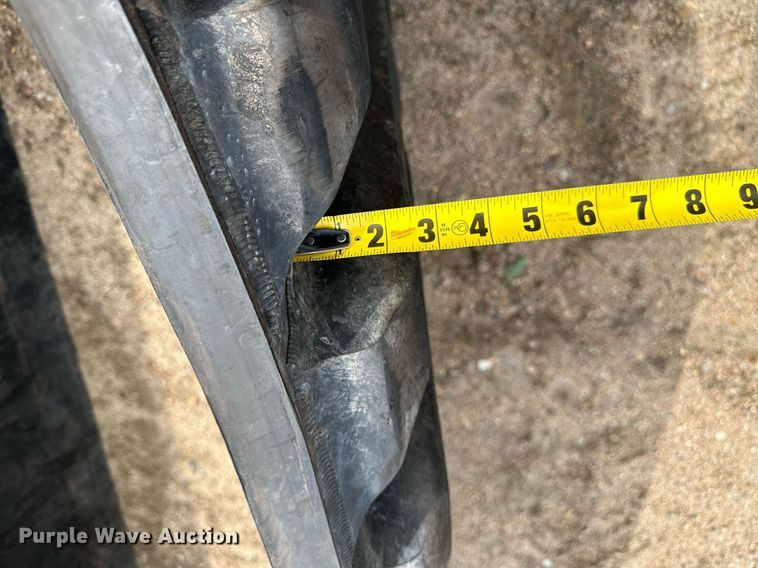 image for item NY9226 Rubber track