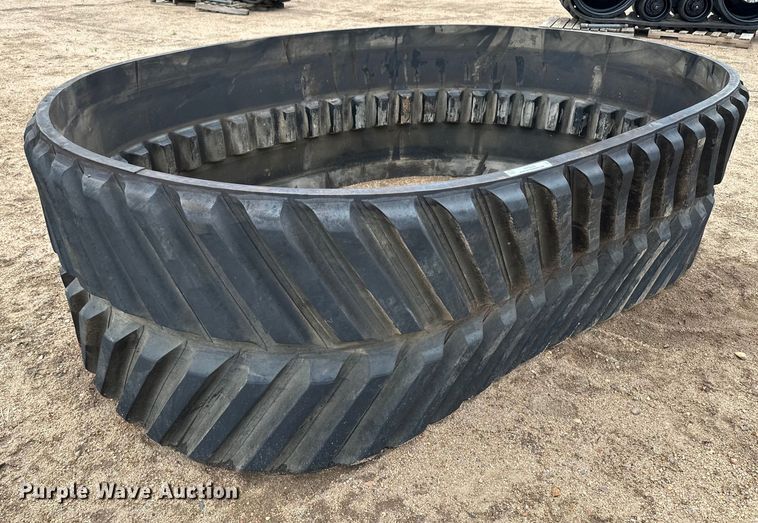 image for item NY9228 Rubber track