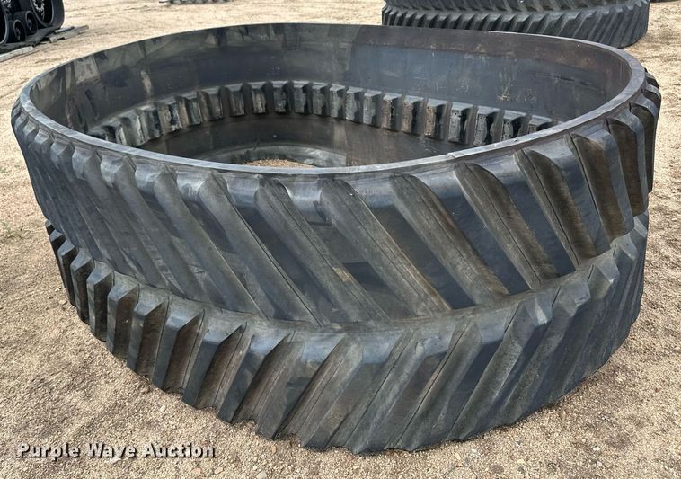 image for item NY9228 Rubber track