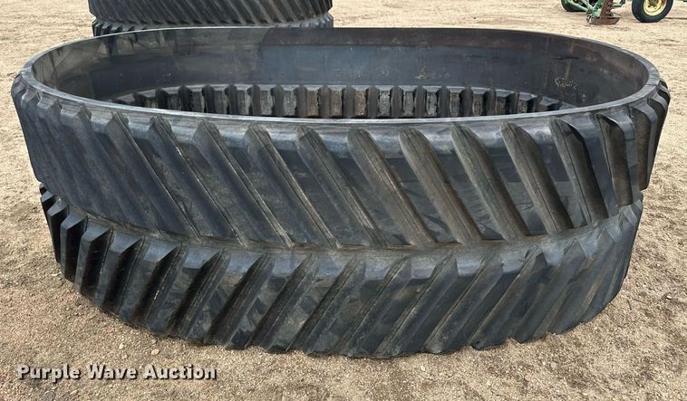 image for item NY9228 Rubber track