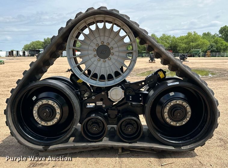 image for item NY9231 (2) Agco combine track assemblies