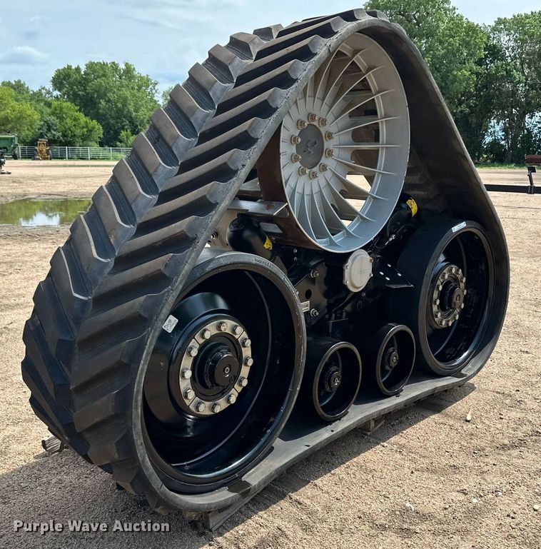 image for item NY9231 (2) Agco combine track assemblies