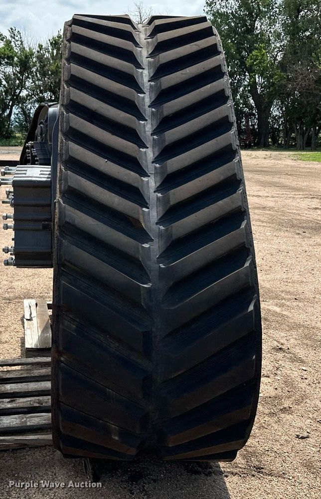 image for item NY9231 (2) Agco combine track assemblies