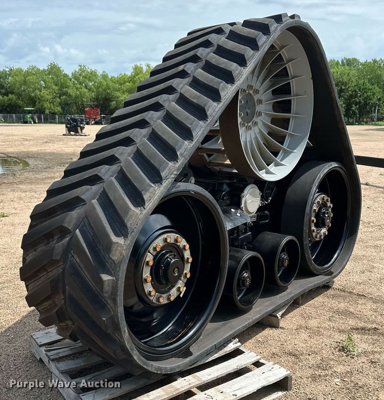 image for item NY9231 (2) Agco combine track assemblies