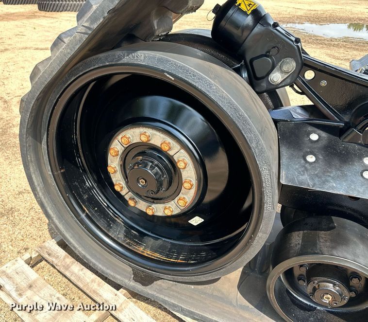 image for item NY9231 (2) Agco combine track assemblies