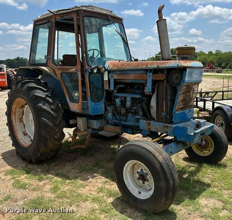 image for item OC9003 Ford 7700  tractor