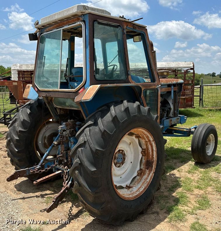 image for item OC9003 Ford 7700  tractor