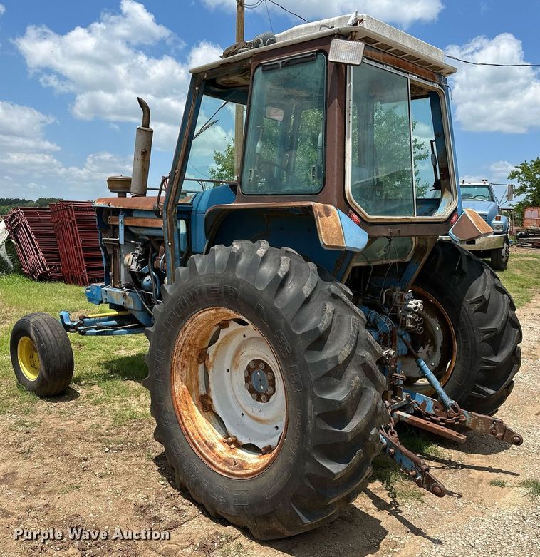image for item OC9003 Ford 7700  tractor