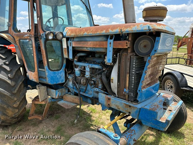 image for item OC9003 Ford 7700  tractor