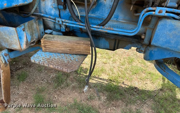 image for item OC9003 Ford 7700  tractor