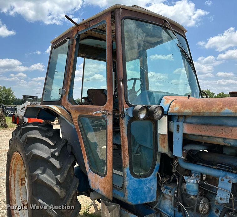 image for item OC9003 Ford 7700  tractor