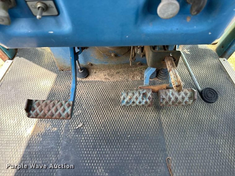 image for item OC9003 Ford 7700  tractor