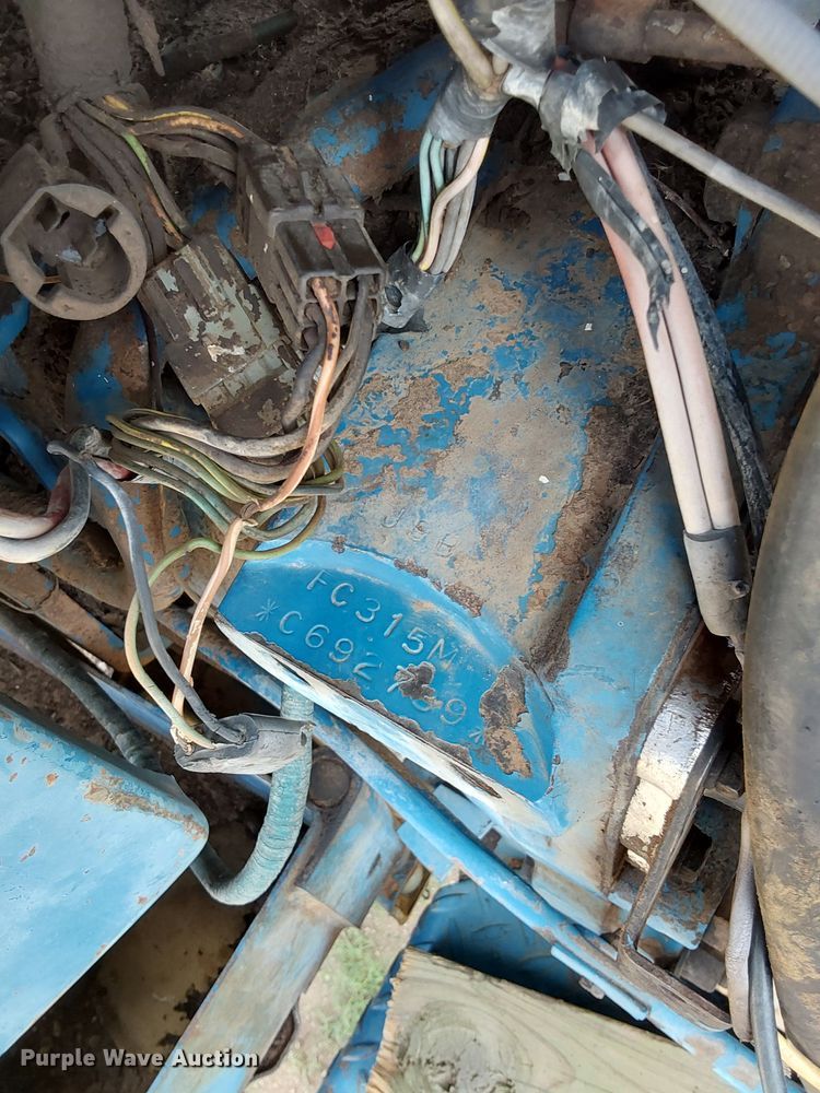 image for item OC9003 Ford 7700  tractor