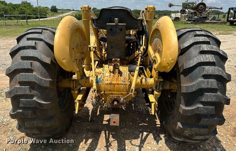 image for item OC9004 1962 Ford 4000  tractor
