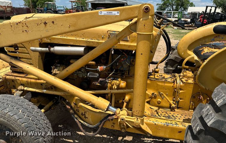 image for item OC9004 1962 Ford 4000  tractor