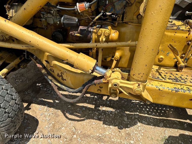 image for item OC9004 1962 Ford 4000  tractor