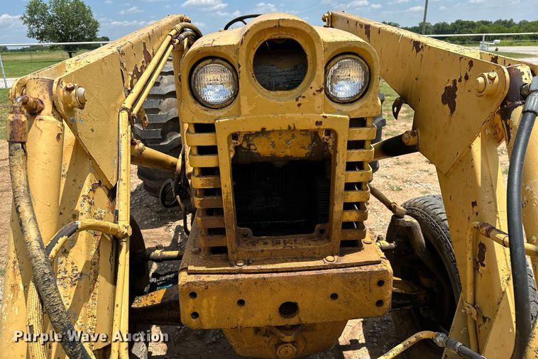 image for item OC9004 1962 Ford 4000  tractor