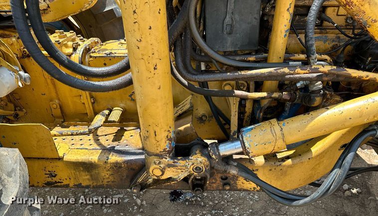 image for item OC9004 1962 Ford 4000  tractor