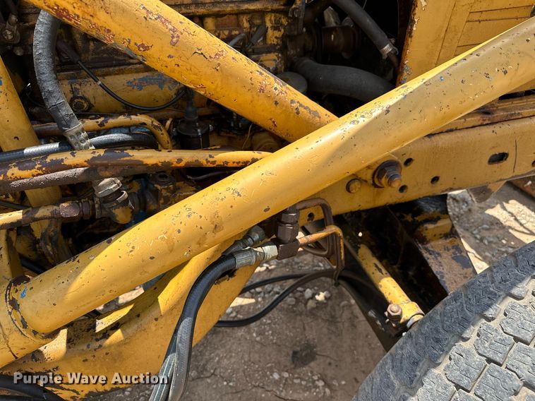 image for item OC9004 1962 Ford 4000  tractor