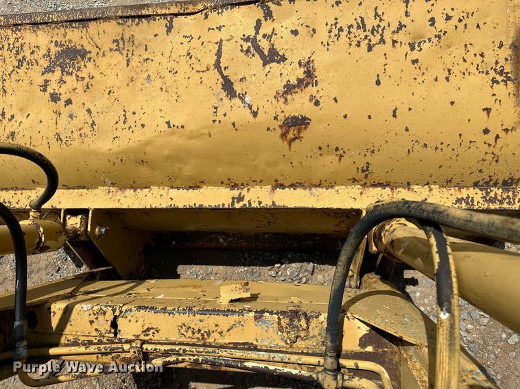 image for item OC9004 1962 Ford 4000  tractor