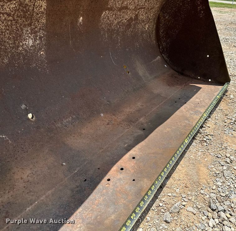 image for item OC9004 1962 Ford 4000  tractor