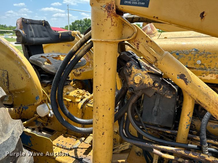 image for item OC9004 1962 Ford 4000  tractor