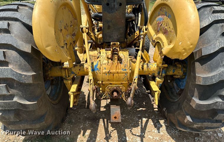 image for item OC9004 1962 Ford 4000  tractor