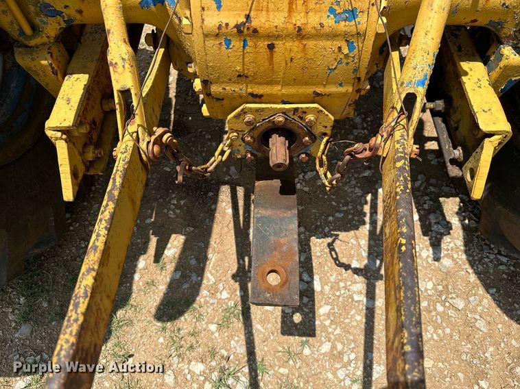 image for item OC9004 1962 Ford 4000  tractor