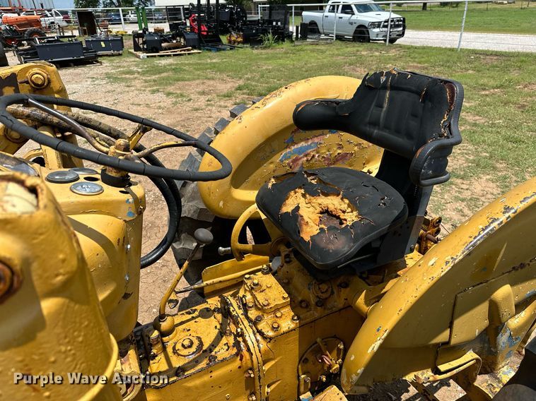 image for item OC9004 1962 Ford 4000  tractor