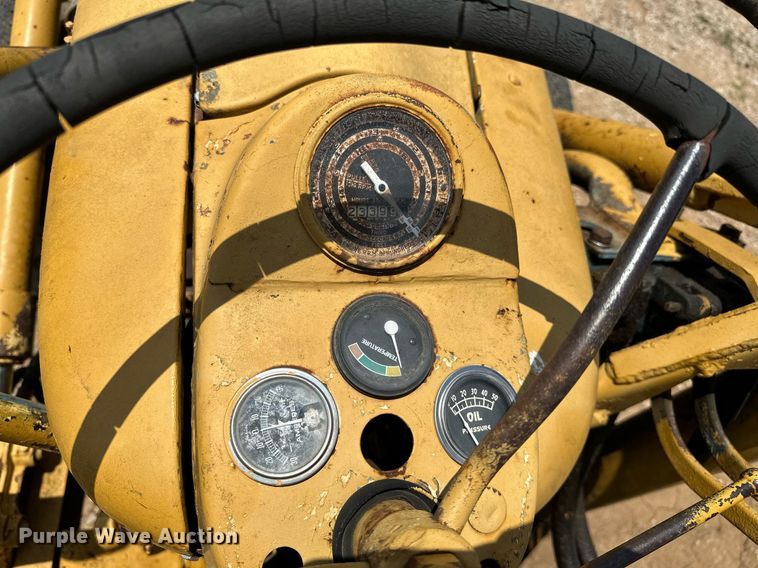 image for item OC9004 1962 Ford 4000  tractor