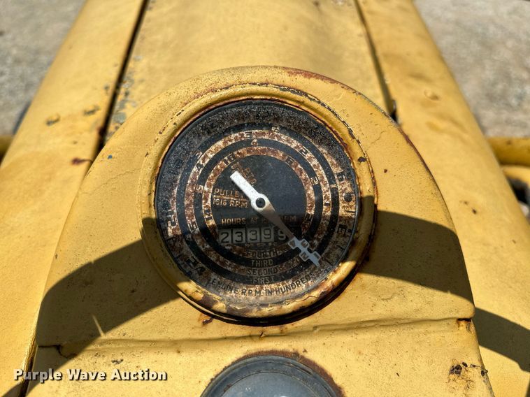 image for item OC9004 1962 Ford 4000  tractor