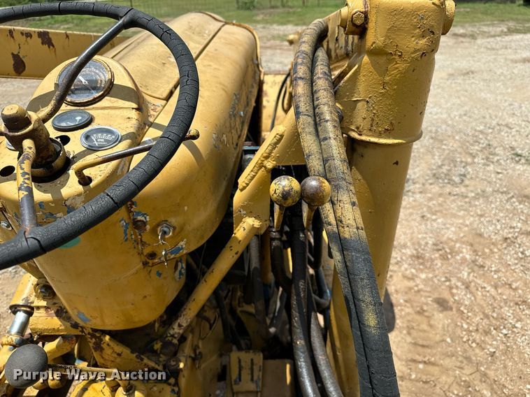 image for item OC9004 1962 Ford 4000  tractor