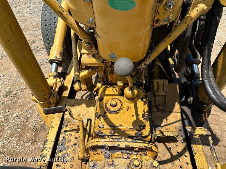 image for item OC9004 1962 Ford 4000  tractor