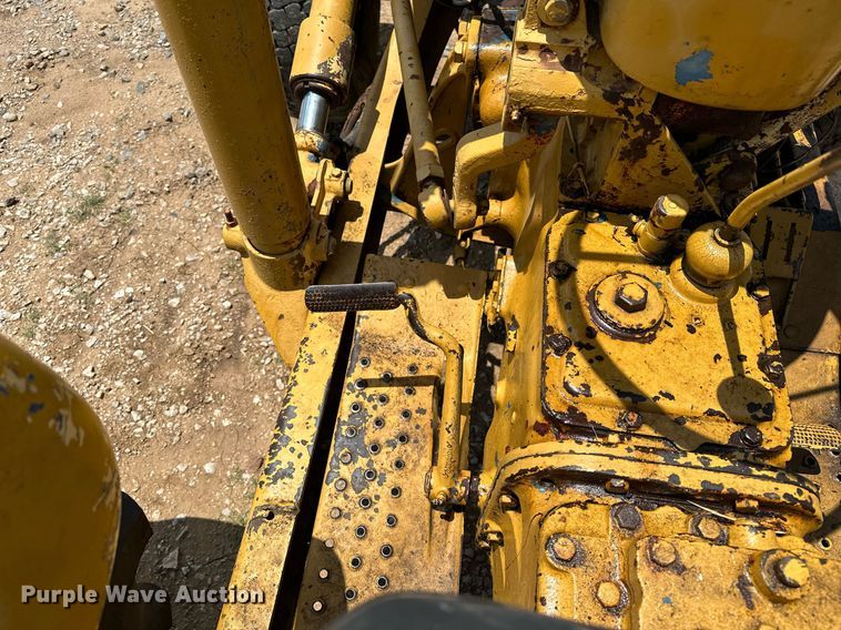 image for item OC9004 1962 Ford 4000  tractor