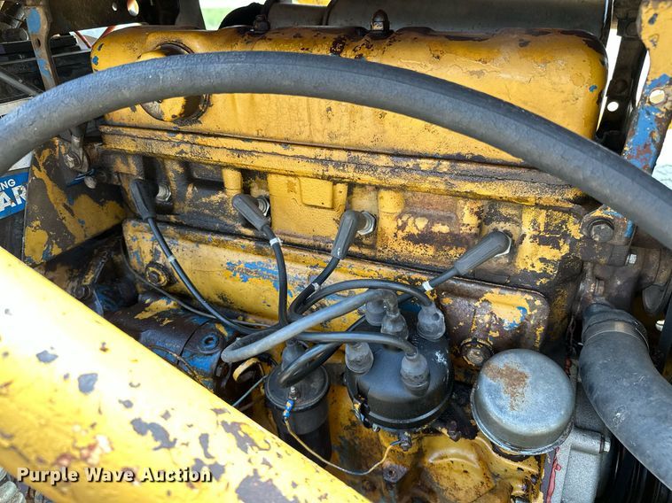 image for item OC9004 1962 Ford 4000  tractor