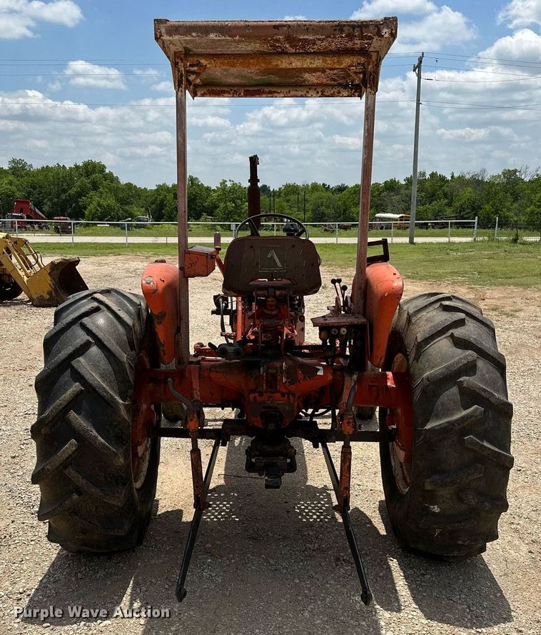 image for item OC9005 Allis Chalmers I600  tractor